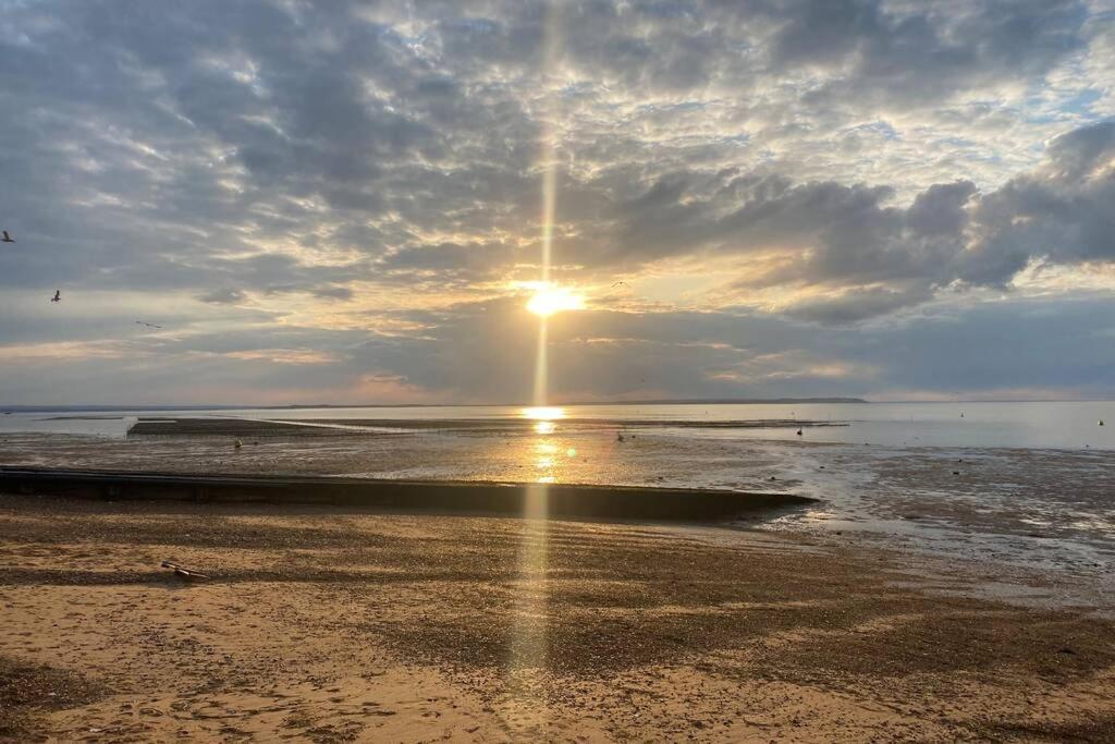 The Yellow Door Whitstable - Peaceful Retreat Close To Beach Екстер'єр фото