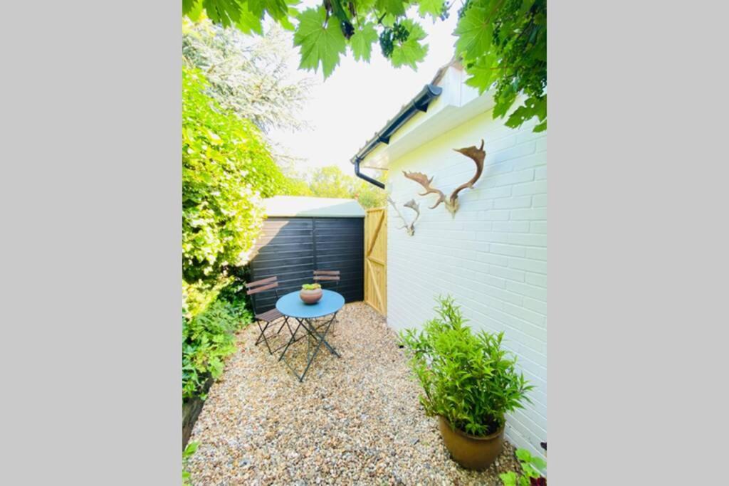 The Yellow Door Whitstable - Peaceful Retreat Close To Beach Екстер'єр фото